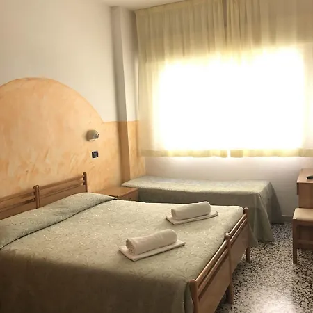 Hotel Annamaria فندق